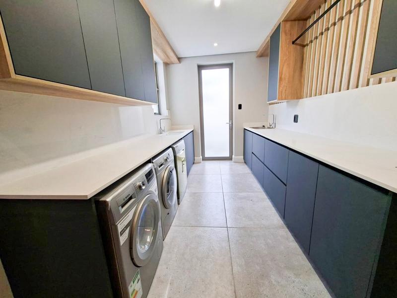 4 Bedroom Property for Sale in Kingswood Golf Estate Western Cape